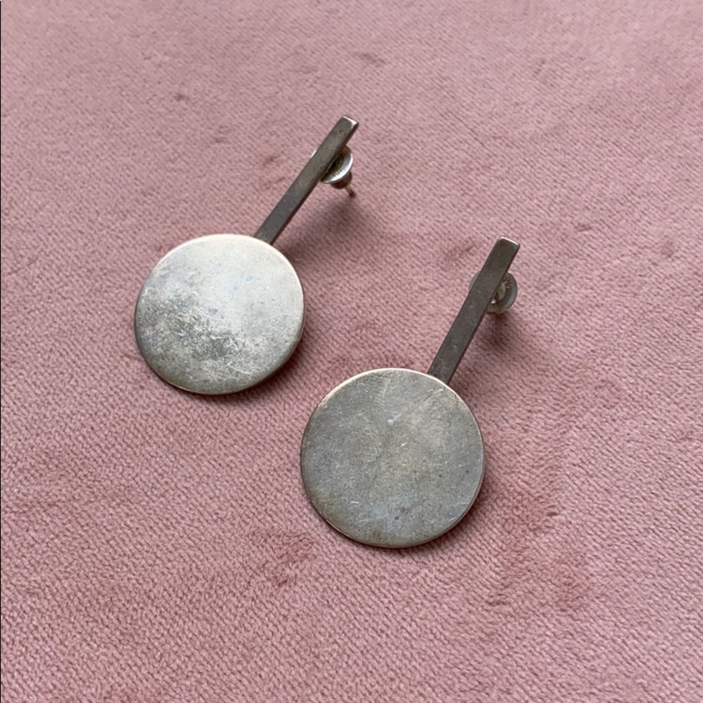 Fairs dot drop earrings in silver